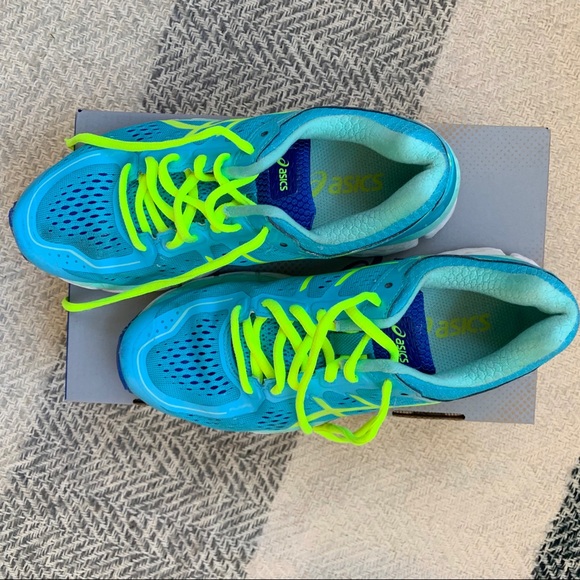 ASICS women’s Running Sneakers - Picture 4 of 7